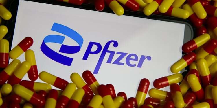 פייזר: כדורי הקורונה יעלים ב-89 אחוז, גם נגד זן אומיקרון