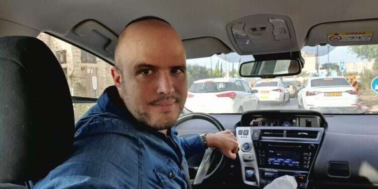 עומדים במקום: העומס בכבישי ישראל מחמיר מיום ליום