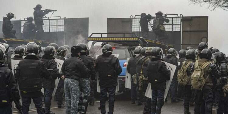 המהומות בקזחסטן. צילום: EPA כך עברה הקהילה היהודית בקזחסטן את המהומות הגדולות במדינה