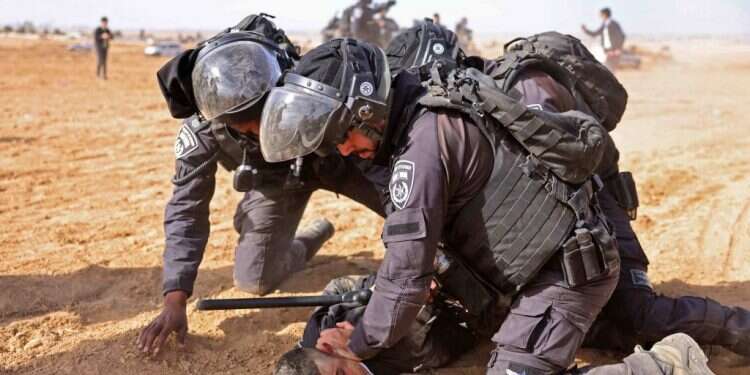 טרור יומרני וחצוף. מעצר בנגב. צילום: איי.אף.פי