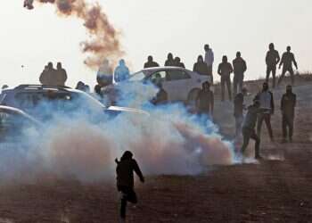 התפרעויות בפזורה הבדואית בנגב. ארכיון. צילום: AFP חרף הסיכומים, מהומות הבדואים בנגב נמשכות