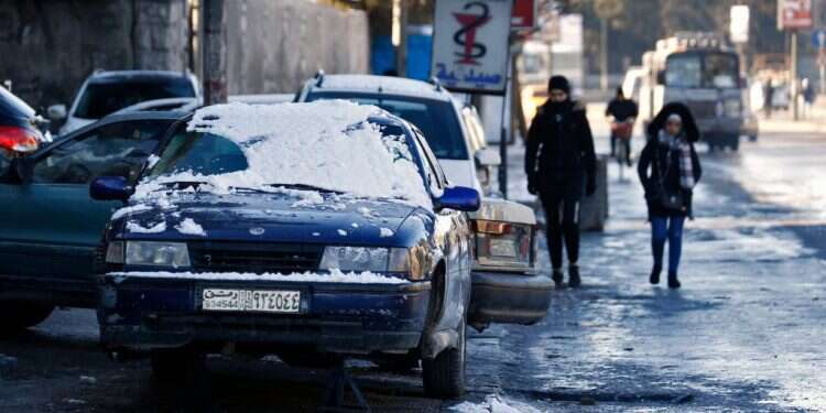 שלג שחור: הסופה הפכה לקטלנית במחנות הפליטים הסוריים