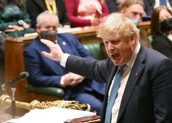 פרשת מסיבות הקורונה: ג'ונסון מסרב להתפטר, בינתיים