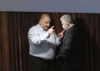 הסערה בנגב: הנטיעות ממשיכות חרף קריאתו של לפיד