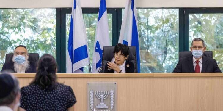 נאור בוועדת החקירה בגן הטכנולוגי בירושלים. צילום: יונתן זינדל פלאש 90 כך הפכה השופטת מרים נאור ז"ל לאהודה ומוערכת במגזר החרדי