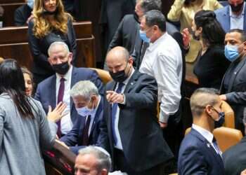 בסערה וברעש גדול: חוק החשמל עבר בקריאה שלישית