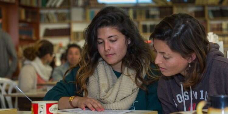 מסרבות להישאר במדרון האחורי. תלמידות במדרשת השילוב נטור