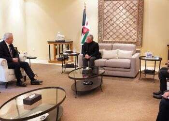 שר הביטחון בני גנץ נפגש עם המלך עבדאללה בירדן
