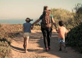 פרק ב'תניקים: "היה לנו כיף. למה הרסת?"