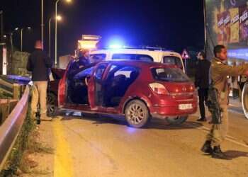 זירת פיגוע הדריסה סמוך לנווה צוף.  איתיאל שטיינבאום/TPS פיגוע דריסה בבנימין: לוחם צה"ל נפצע בינוני