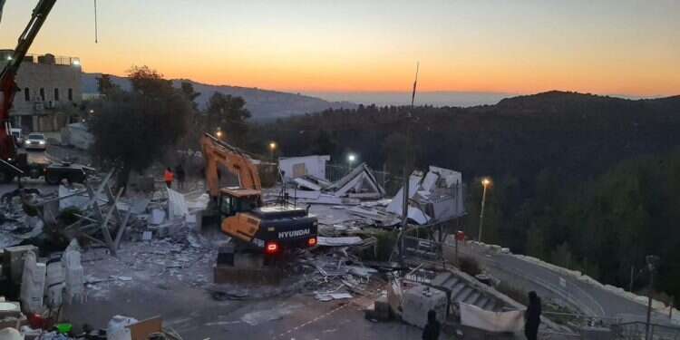 לאחר ההריסה. צילום: הרשות לאכיפה במקרקעין השלב הבא בהסדרת הר מירון יצא לפועל