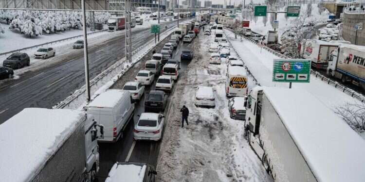 סופות השלגים: 15 ילדים מתו מקור בצפון סוריה