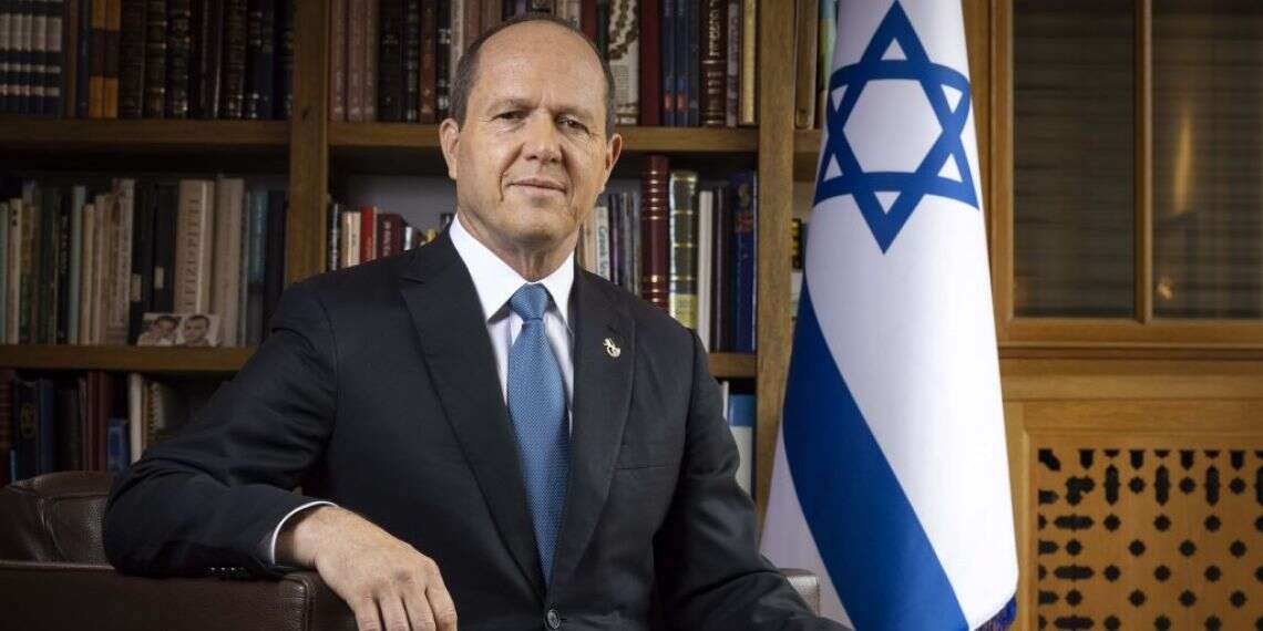 ביקורת בשפה ממלכתית. ברקת בביתו, השבוע. צילום: אוליבייה פיטוסי, פלאש 90