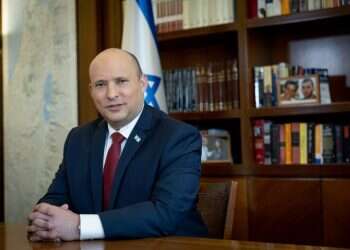 מ"מקור ראשון" ועד "הארץ": מה עומד מאחורי בליץ הראיונות של בנט?