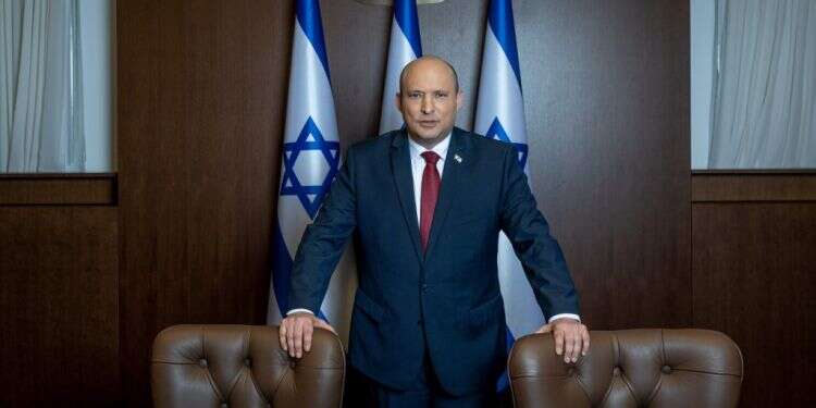 ראש הממשלה נפתלי בנט. צילום: יונתן זינדל/פלאש90 בנט: אם נתניהו יזוז, אנסה להרחיב את הממשלה