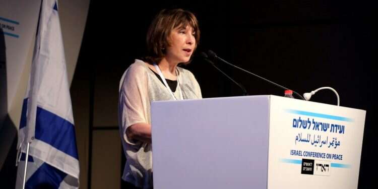 טליה ששון, מה ההבדל בין מתנחלי חומש לסבא וסבתא שלך?