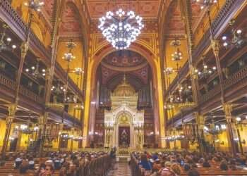 האיש שהציל אלפי יהודים בשואה, זוכה סוף סוף לכבוד הראוי לו