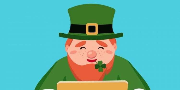 צילום: שאטרסטוק גמדים על המקלדט