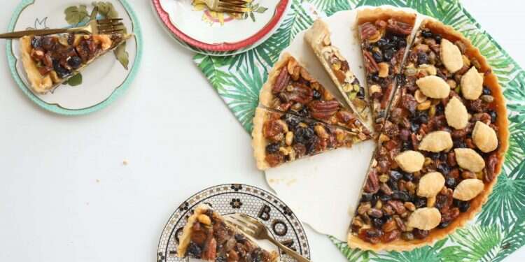 טארט פירות יבשים. צילום: אפרת ליכטנשטט המתוקים של ט"ו בשבט: יבש אצלנו ויש אצלנו מקום