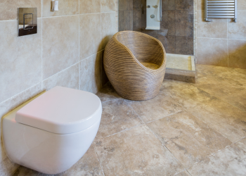 עיצוב שירותים מודרניים – כיצד להתאים את חדר השירותים שלכם למודה העכשווית ?