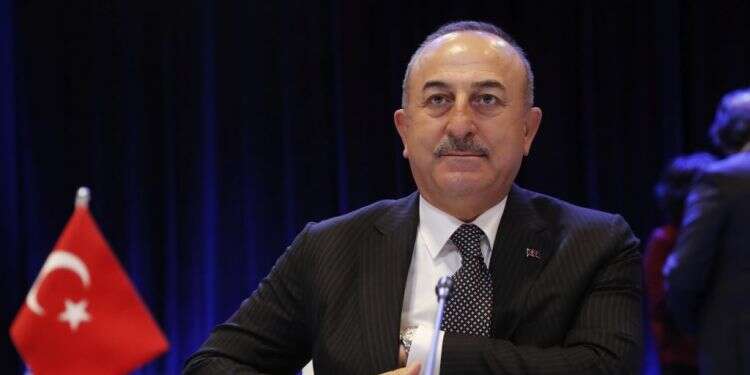 מבולוט צ'בושלו, שר החוץ הטורקי. צילום: EPA חם – קר: טורקיה לא מתכוונת להפנות עורף למחויבותה לפלסטינים