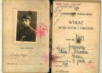 פנקס הסטודנט של מנחם בגין. צילום: ארכיון אוניברסיטת ורשה