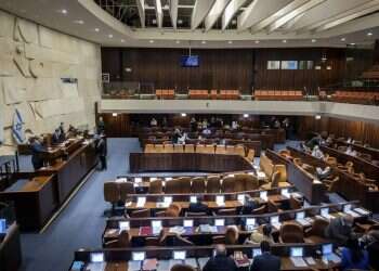 הח"כים שואלים, השרים נאלמים: 371 שאילתות לא נענו