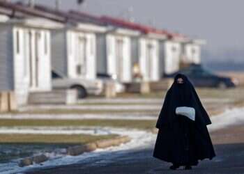 כך שרדתי בכת חסידות "לב טהור": הזמר סיני מעודה בשיחה גלויה