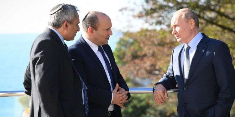 בנט והשר אלקין עם פוטין בסוצ'י, באוקטובר. צילום: קובי גדעון, לע בנט שומר על ניטרליות בגזרת אוקראינה