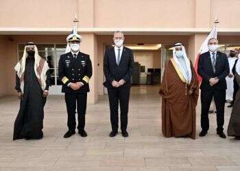 ביקור גנץ בבחריין: חיזוק תמיכת המערב במדינות המפרץ מול איראן