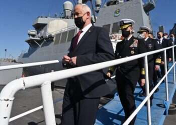 ביקור גנץ בבחריין. צילום: אריאל חרמוני, משרד הביטחון ארה"ב, בחריין וישראל: משולש חדש במזרח התיכון