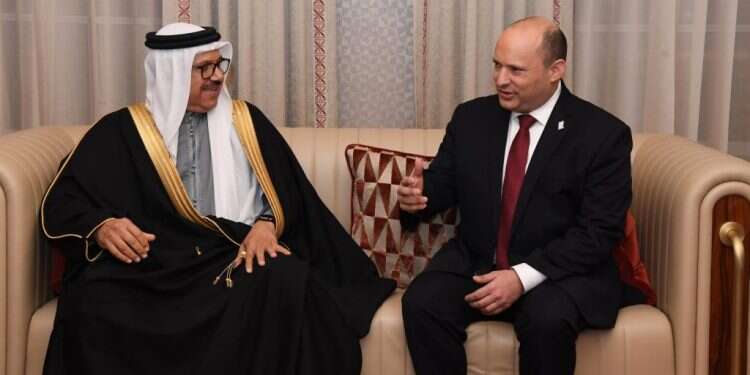 ראש הממשלה בנט בבחריין. צילום: חיים צח, לע בנט נחת בבחריין: "לצקת תוכן בשלום בין שתי המדינות"