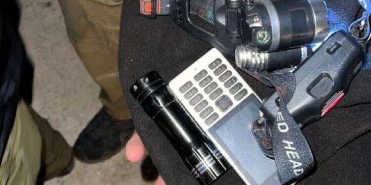 נתפסו "על חם": ארבעה פלסטינים נעצרו בשטח אש אחרי גניבת אמל״ח