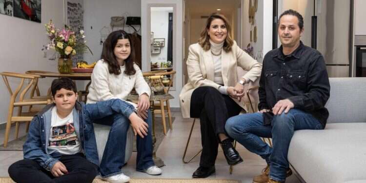 משפחת יונה, תל־אביב. צילום: אבישג שאר־יישוב