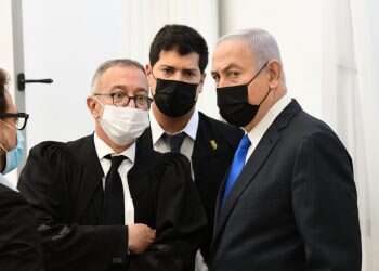 על עיתונאות ומחנאות: עמית סגל ראש בראש עם אבישי בן חיים