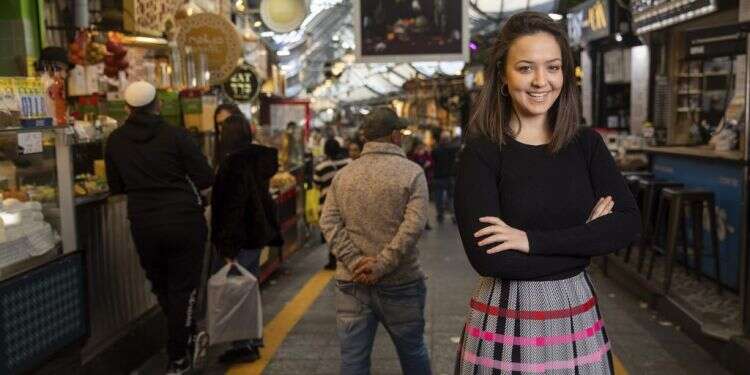 אפרת פינקל. צילום: נעם ריבקין פנטון, פלאש 90 אפרת פינקל: "אני רוצה כמה שיותר ילדים, אבל סבבה לי ברווקות"