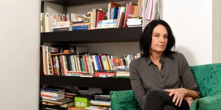 "כרטיס אשראי שנשכח בדוכן ההוצאה"