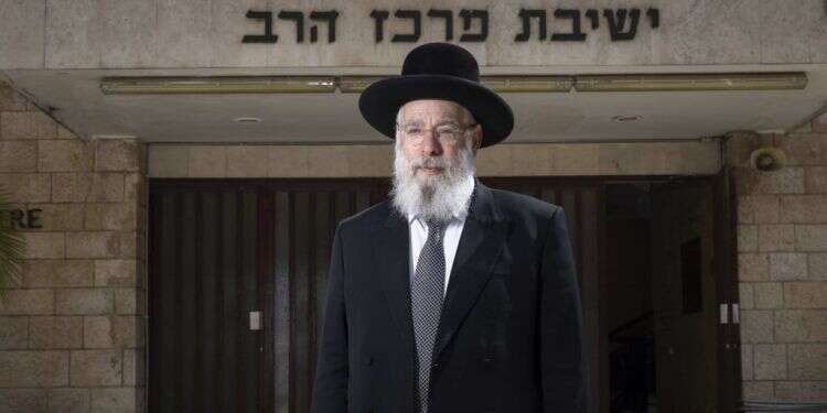 הרב יעקב שפירא. צילום: אוליבייה פיטוסי, פלאש 90