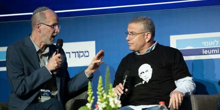 ינון מגל וחגי סגל בוועידת מקור ראשון. צילום: שריה דיאמנט סגל וברוך נגד לינור ומגל: מי הימין האמיתי?