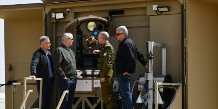 Le système laser est exposé: voici à quoi ressemblera le système de défense aérienne d'Israël