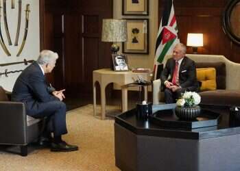 "ממשלת השינוי" חובשת צילינדר