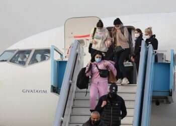 בשמאל דורשים: לקלוט יותר פליטים בישראל