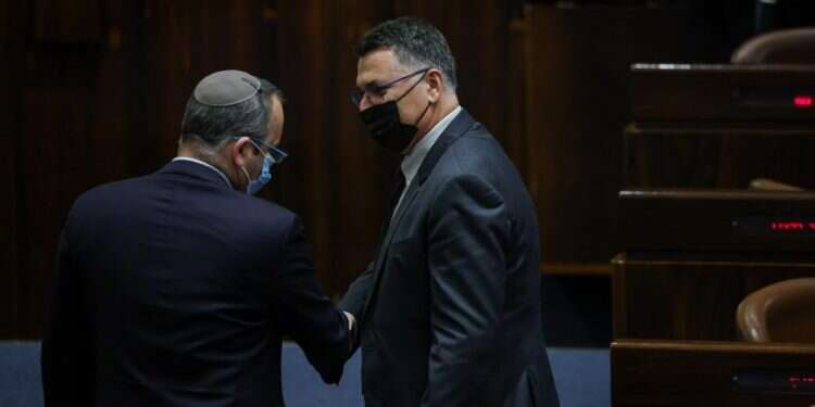 הקואליציה איבדה את הרוב: החוק להגבלת כהונה נדחה