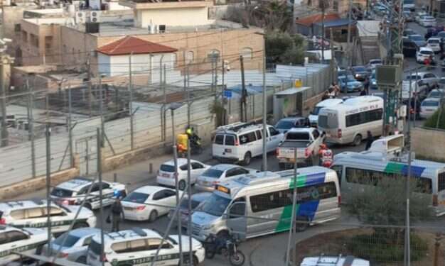 כוחות משטרה רבים מבצוד אחר הדוקר בראס אל עמוד. צילום:דוברות מעלה זיתים מצוד אחרי הערבי שדקר שוטר במזרח ירושלים