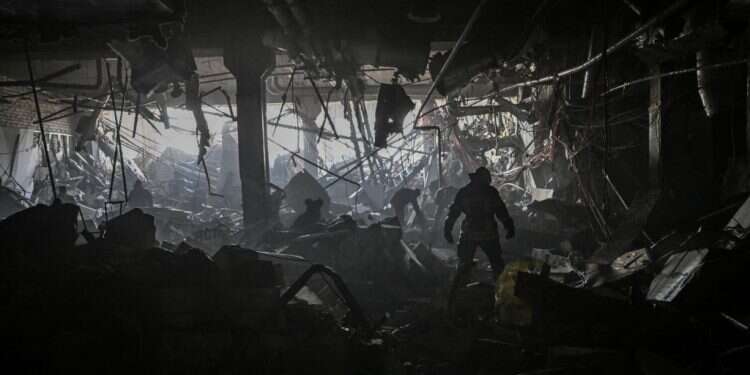 ביידן מזהיר: פוטין עלול להשתמש בנשק כימי באוקראינה