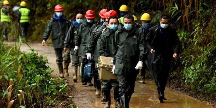 אותרה הקופסה השחורה של הבואינג הסיני שצלל ארצה בזווית אנכית