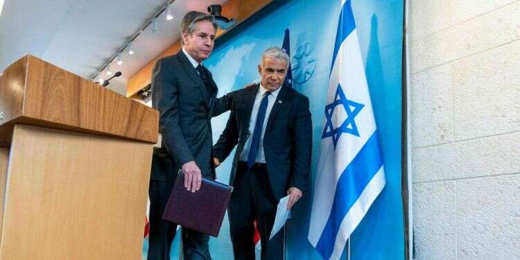 משמרות המהפכה והקונסוליה הפלסטינית: לפיד ובלינקן נפגשו