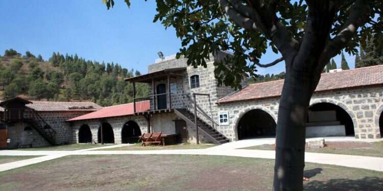 חצר תל חי. צילום: יוסי זמיר - פלאש 90