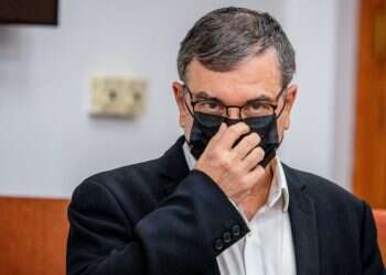 השופטים הכריעו: שלמה פילבר לא עד עוין, התביעה תחקור בכל דרך שהיא מוצאת לנכון