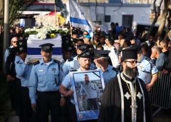 "היה מלאך": מאות השתתפו בהלווייתו של השוטר שנהרג בבני-ברק